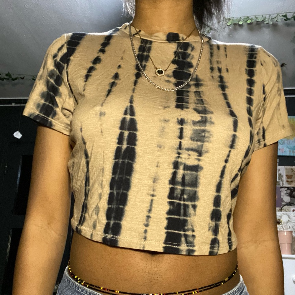 tie dye crop top